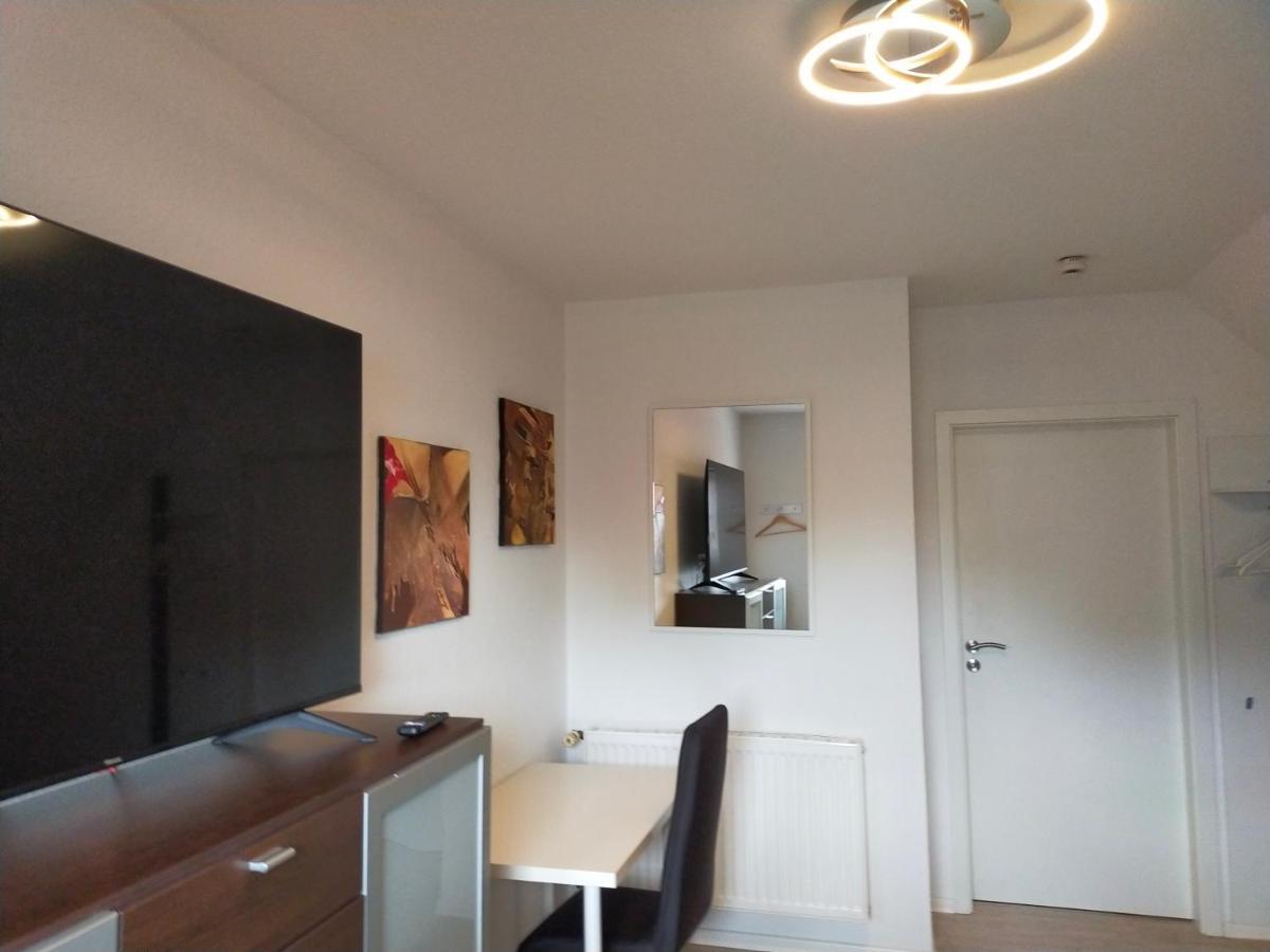 Exklusive Fewo Papenburg Mit Terrasse & Beheiztem Wintergarten 帕彭堡 外观 照片